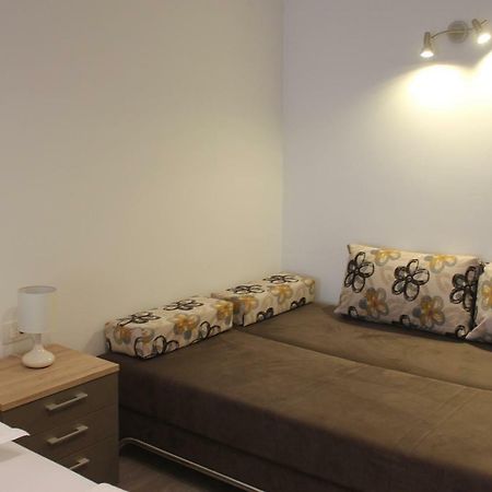 Apartman Tafra โอมิช ภายนอก รูปภาพ