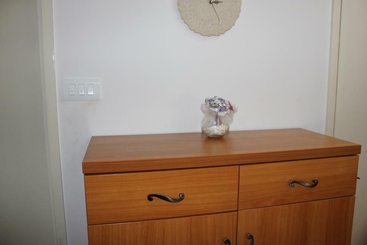 Apartman Tafra โอมิช ภายนอก รูปภาพ