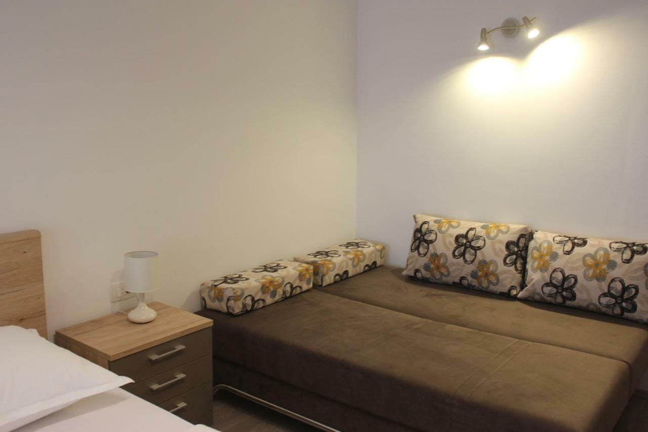 Apartman Tafra โอมิช ภายนอก รูปภาพ